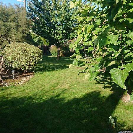 Retro Vila Guest House Slusovice Bagian luar foto