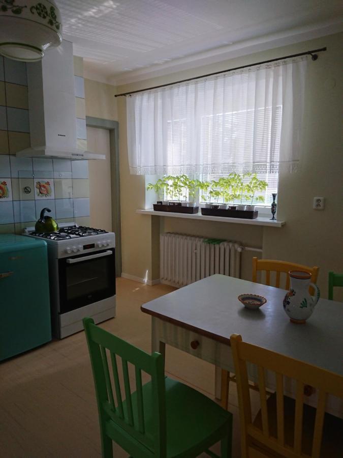Retro Vila Guest House Slusovice Bagian luar foto
